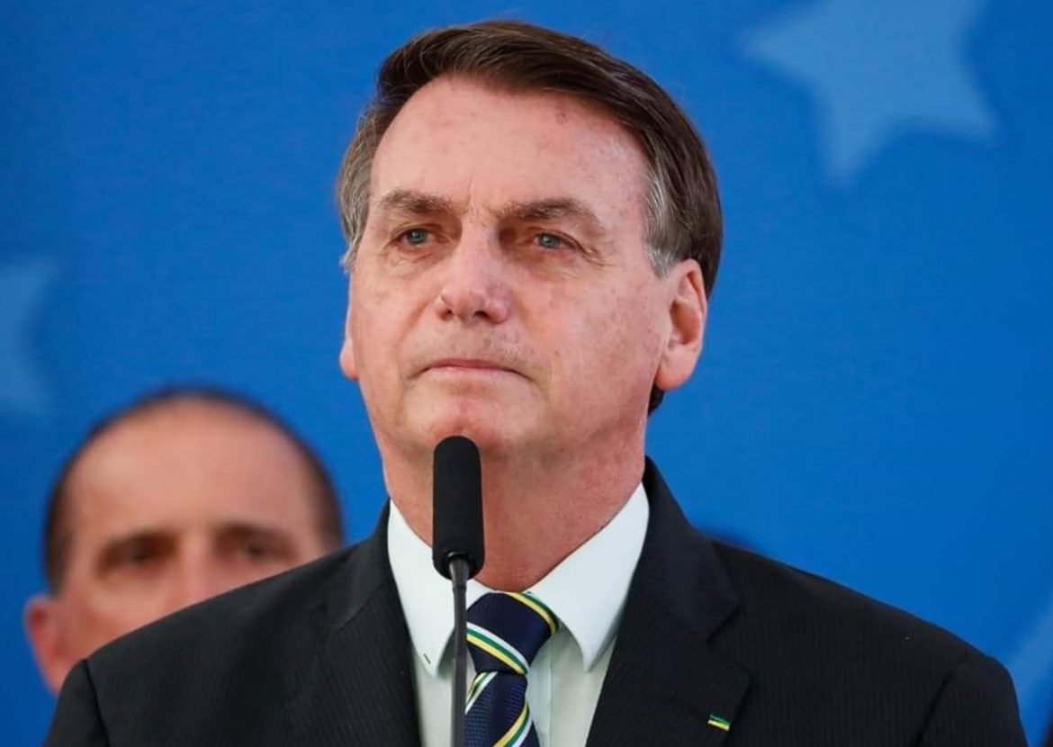 Bolsonaro sanciona lei que suspende pagamento do Fies até o fim da pandemia