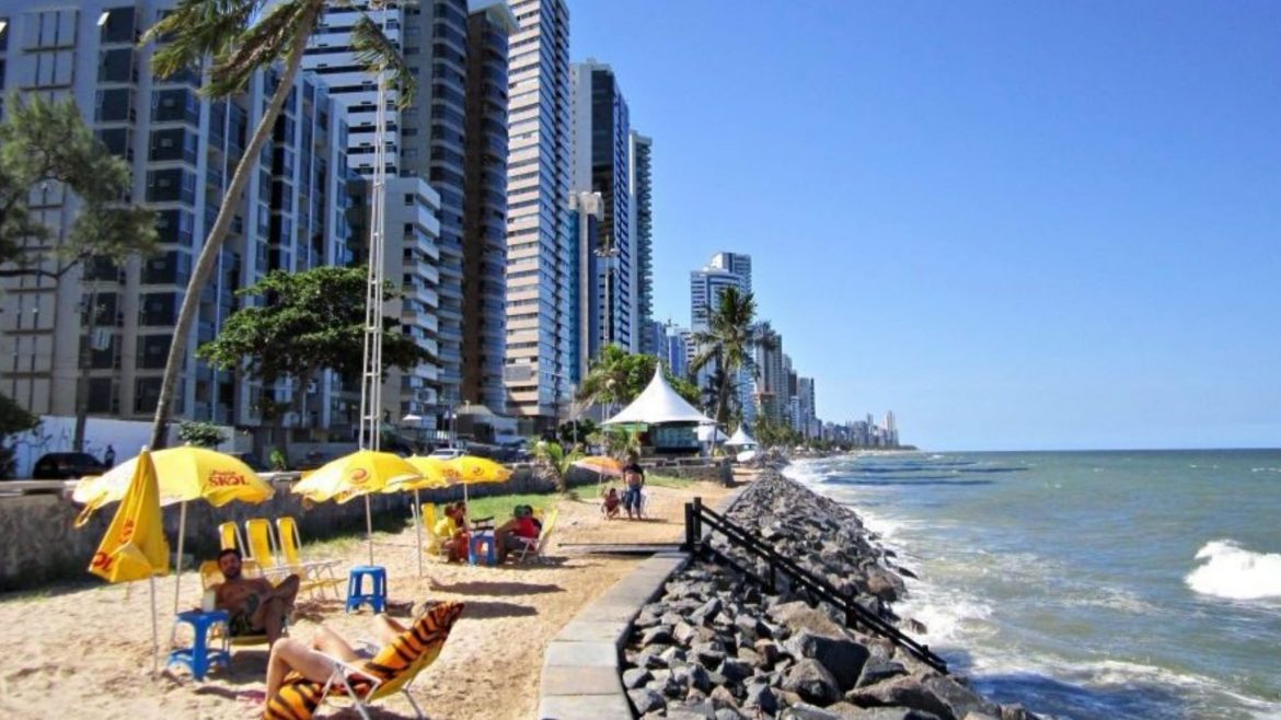 Banho de mar, quiosques e feirinha de Boa Viagem retornam hoje no Recife