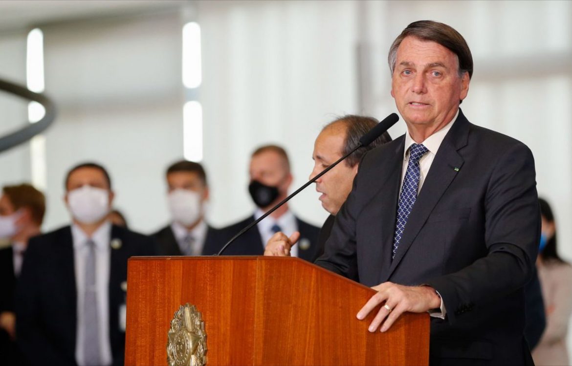Bolsonaro pretende estender auxílio emergencial até o final do ano
