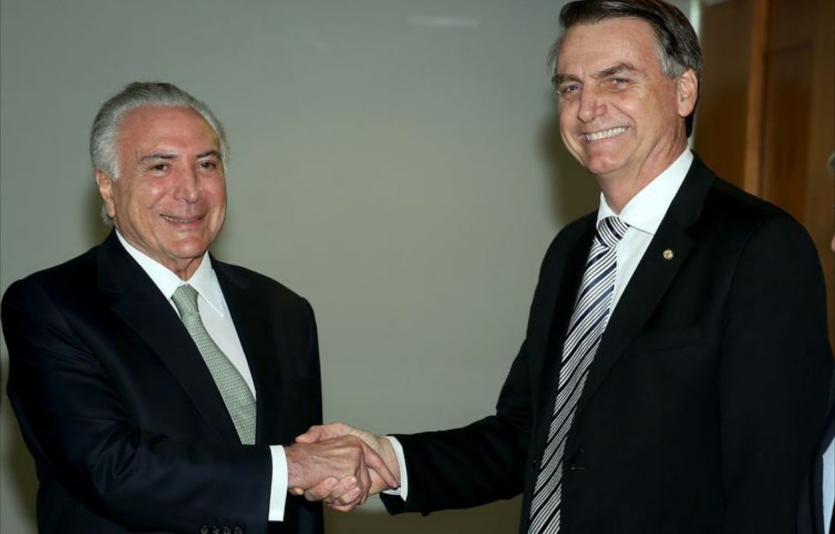 Bolsonaro convida Temer para chefiar missão humanitária no Líbano
