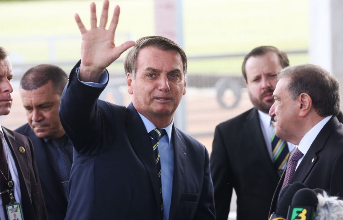 Avaliação positiva de Bolsonaro sobe de 32% para 41%
