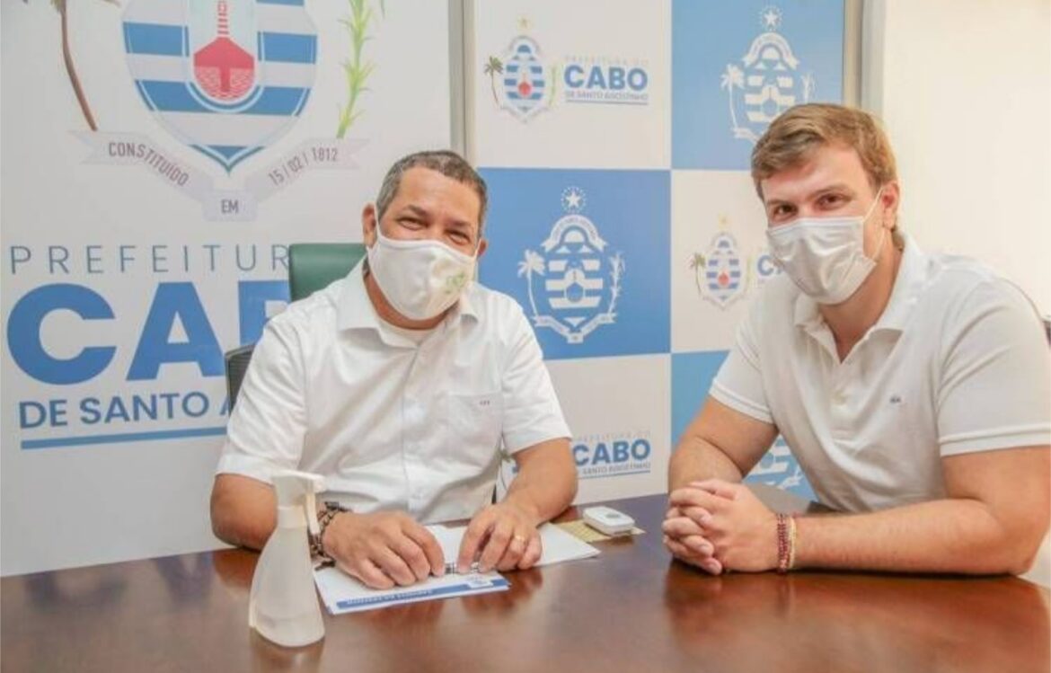 Miguel Coelho visita novo prefeito do Cabo de Santo Agostinho e apresenta projetos bem sucedidos em Petrolina