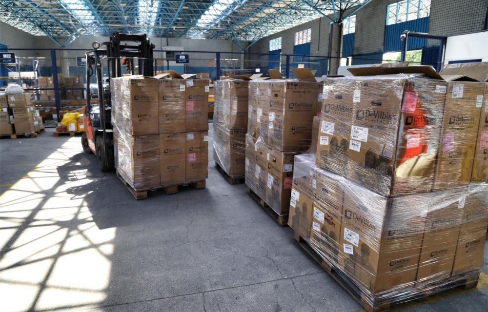 Concentradores de oxigênio do Recife chegam a Manaus