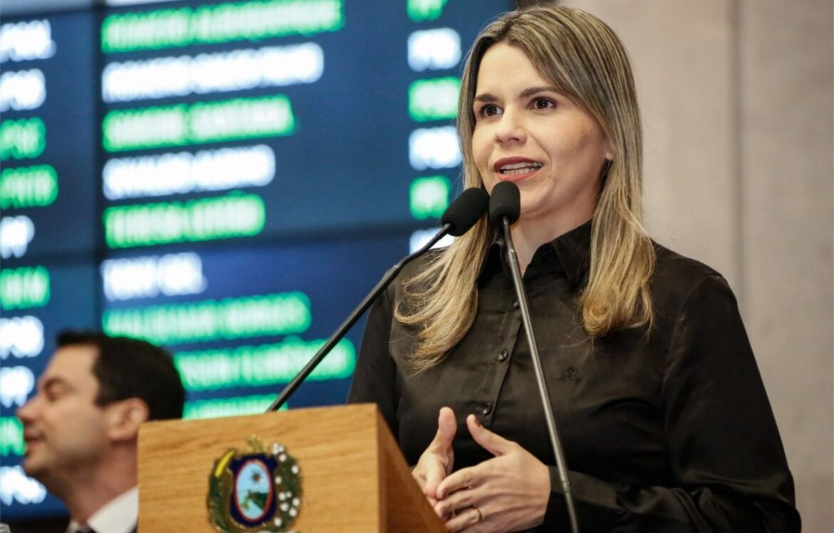 Projeto de Clarissa Tércio proíbe penalidades a servidores que recusarem vacina contra Covid-19