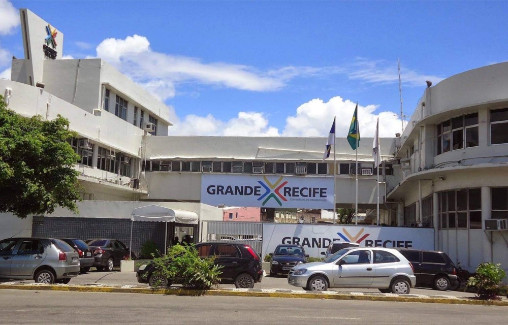 Auditoria aponta irregularidades em contratação do Grande Recife Consórcio