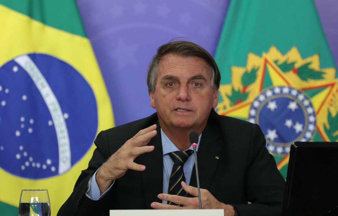 Bolsonaro envia MP do novo Auxílio Emergencial ao Congresso Nacional