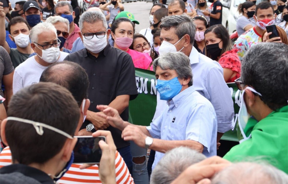 BJ: Gilvandro Estrela encontra com comerciantes que protestavam contra a quarentena