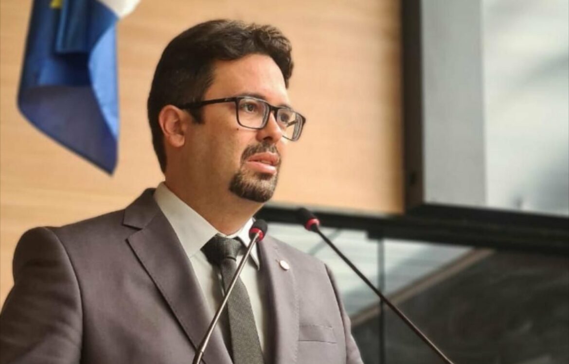 Felipe Alecrim pede criação de Centro de Reabilitação Pós-Covid no Recife