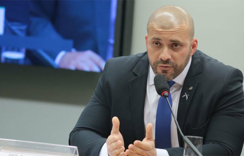 STF aceita denúncia contra deputado Daniel Silveira