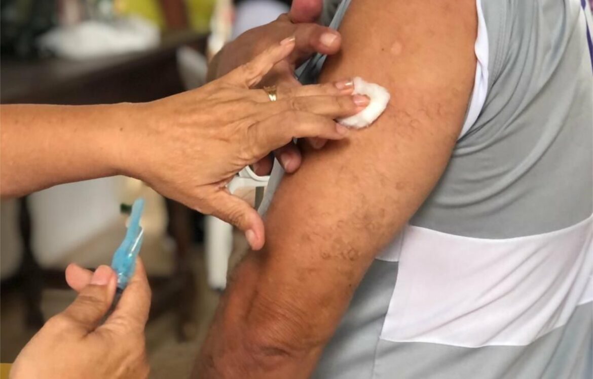 Paulista amplia vacinação para pessoas com comorbidades nesta quarta (12)