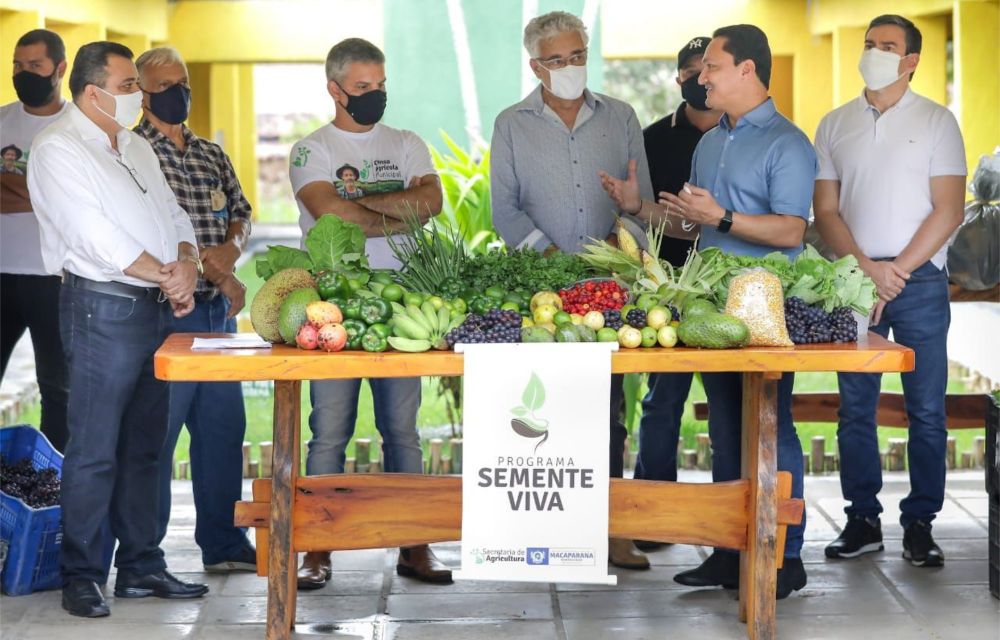 André Ferreira participa de ato com agricultores em Macaparana