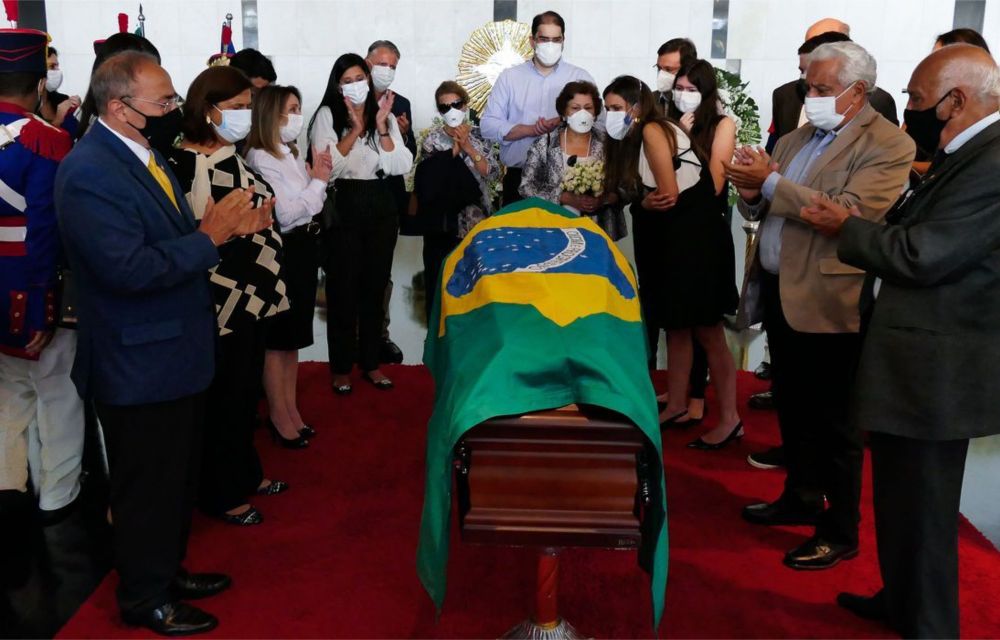 Bolsonaro decreta luto oficial de três dias por morte de Marco Maciel