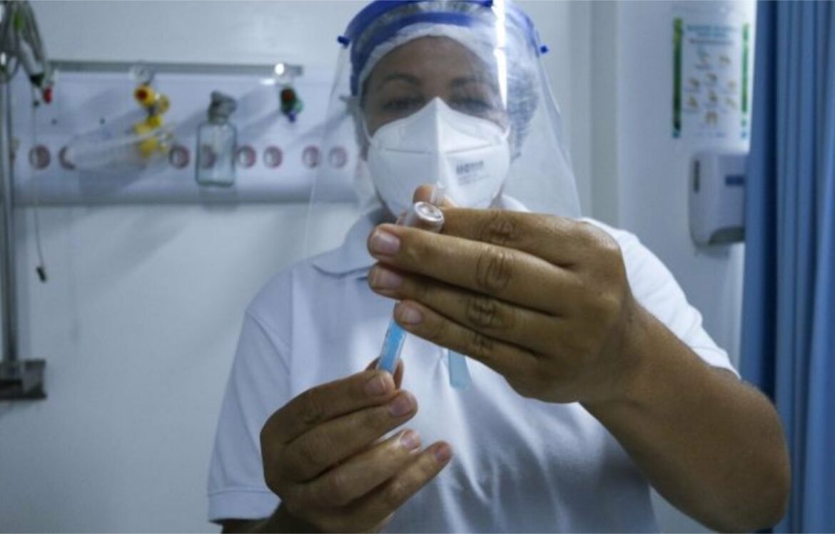 No Recife, quem se recusar a receber vacina ficará 60 dias sem poder reagendar
