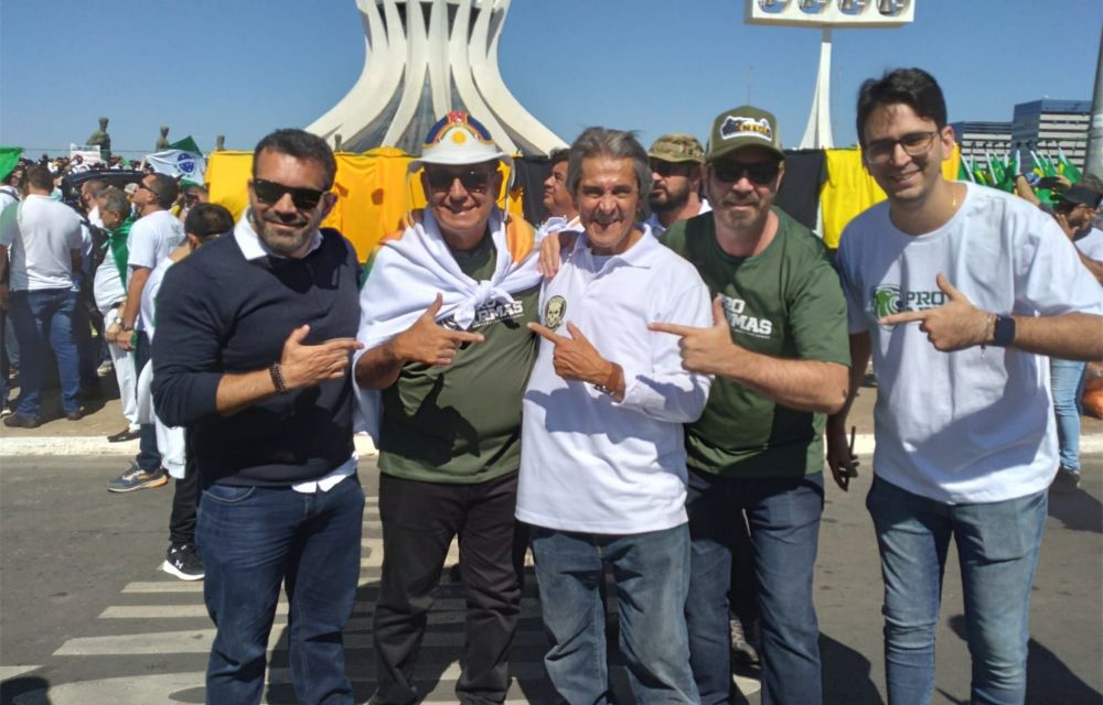 Coronel Meira marca presença no evento pró-armas em Brasília