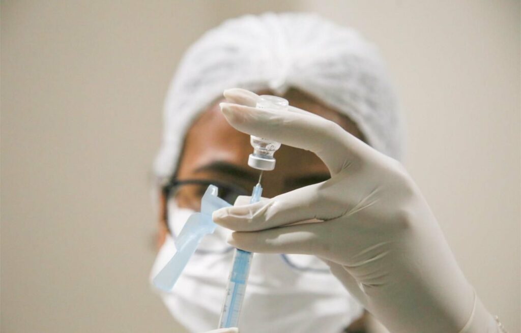 Cabo inicia vacinação contra covid-19 do grupo de 36+ anos