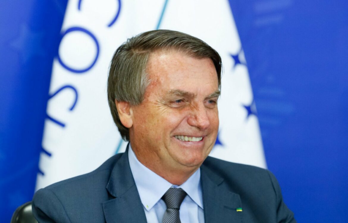Bolsonaro visita primeira Feira Brasileira do Grafeno