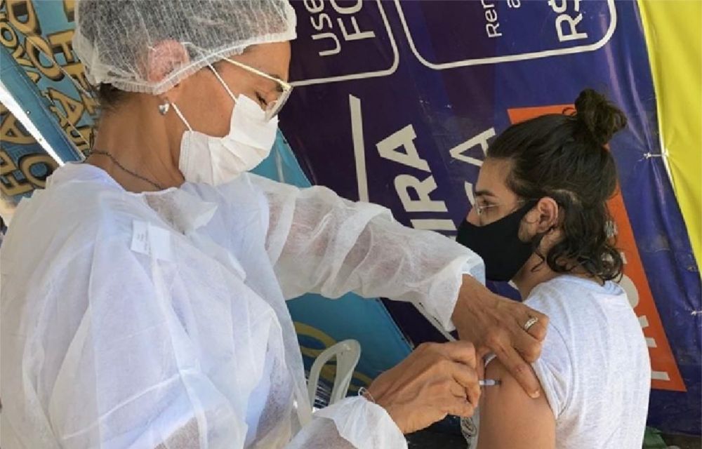 Paulista passa a vacinar maiores de 18 anos no sábado (28)
