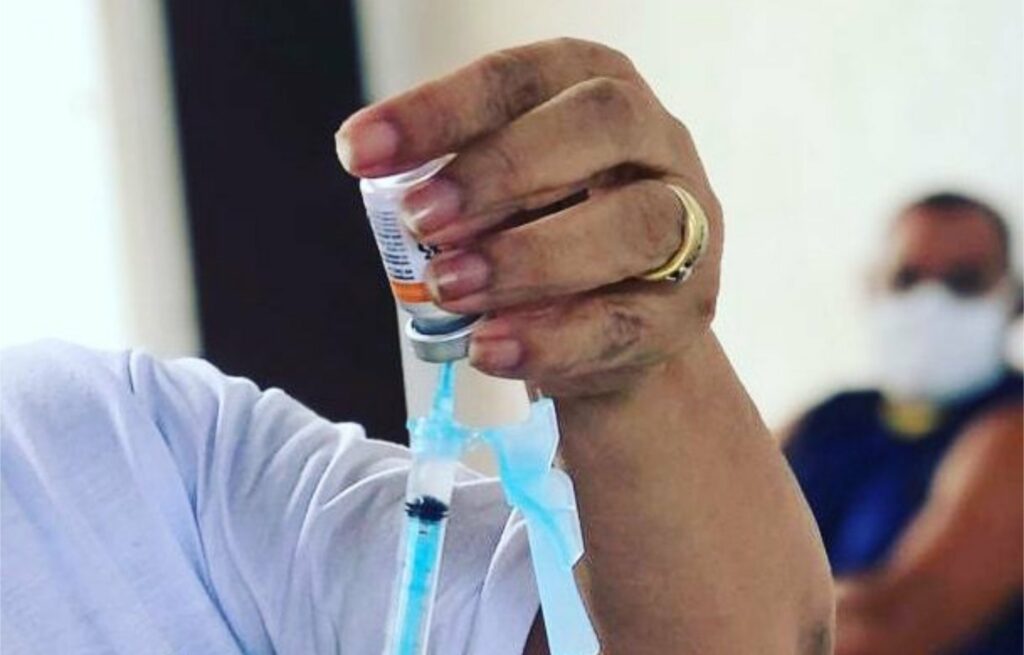 Paulista passa a vacinar maiores de 24 anos contra a Covid-19