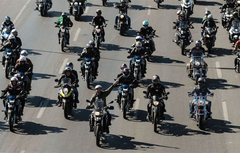 Bolsonaro faz motociata em Brasília nesse domingo