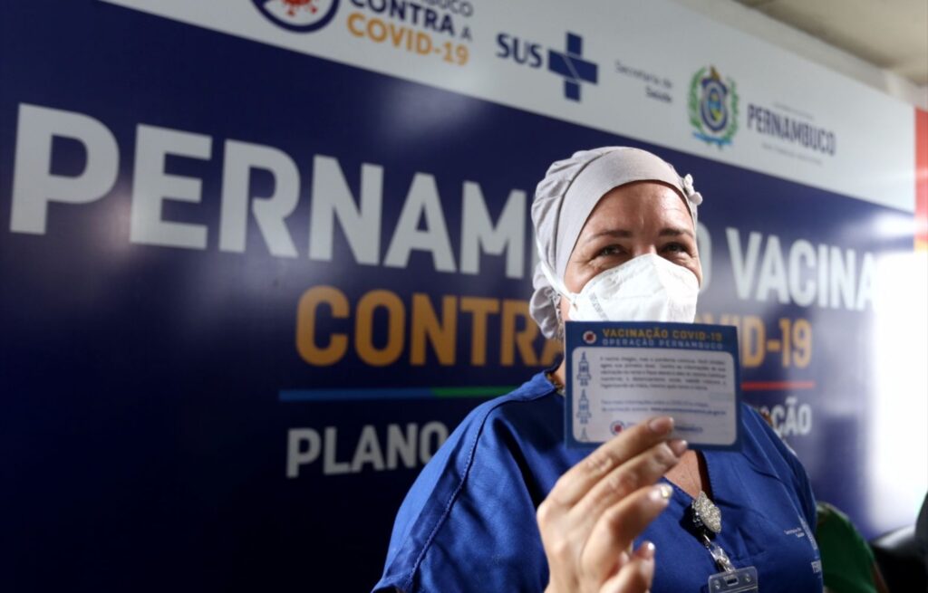 Em Pernambuco, vacinação é reforçada com mais 105.300 doses da Pfizer