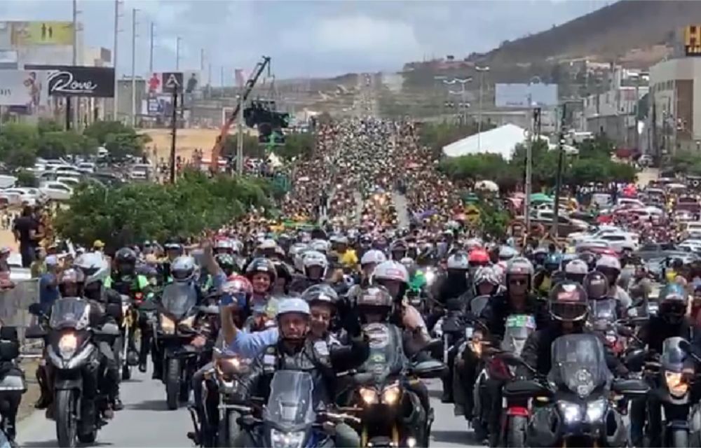 Mais de 50 mil motos na motociata de Bolsonaro em Pernambuco, diz organização