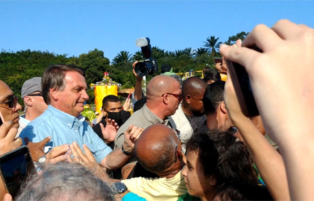 Vídeo: Bolsonaro é recebido ao som de “Mito” no Recife nessa sexta-feira