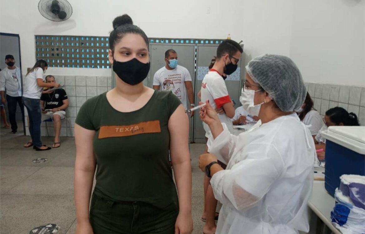 Paulista inicia vacinação de adolescentes a partir de 14 anos contra a Covid-19