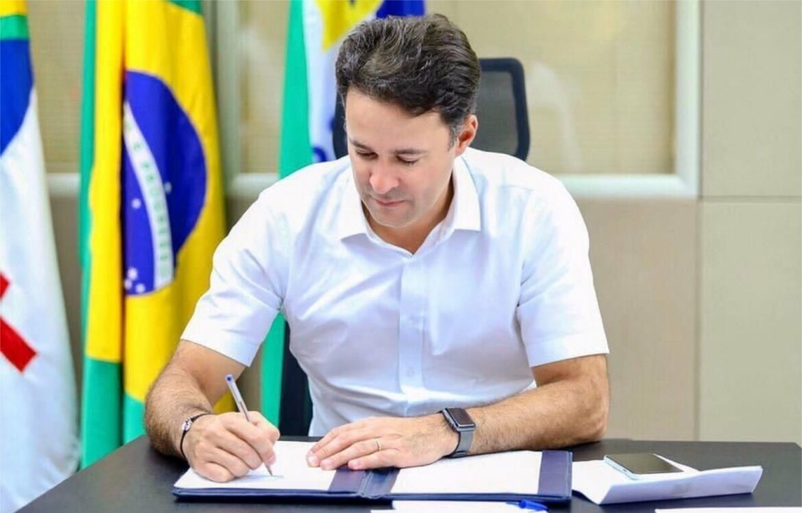 Anderson Ferreira anuncia Bônus Livro de R$ 4,2 milhões para professores do Jaboatão