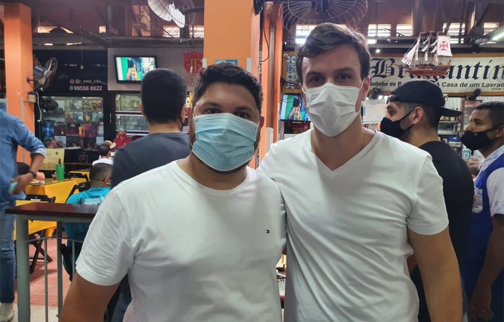 Weberson Florêncio e Miguel Coelho visitam mercados públicos no Recife