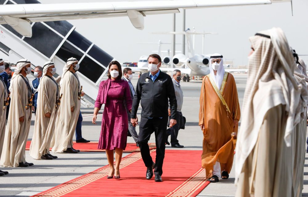 Bolsonaro se reúne com o emir de Dubai nos Emirados Árabes Unidos