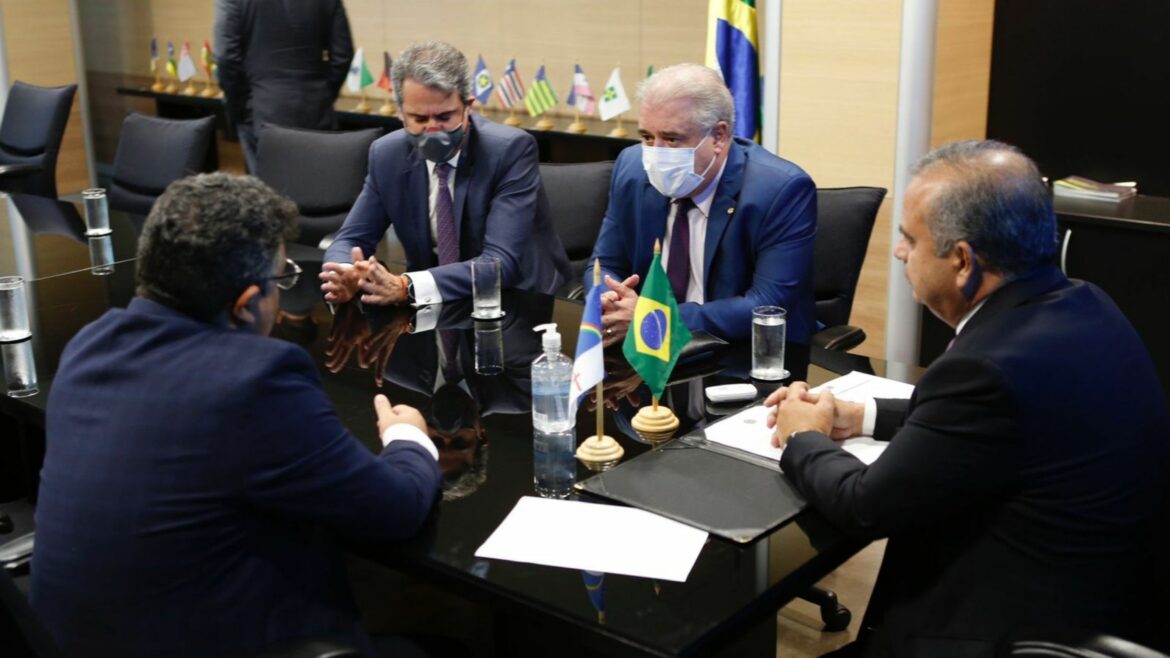Augusto Coutinho conquista liberação de R$ 20 milhões para a Adutora do Agreste