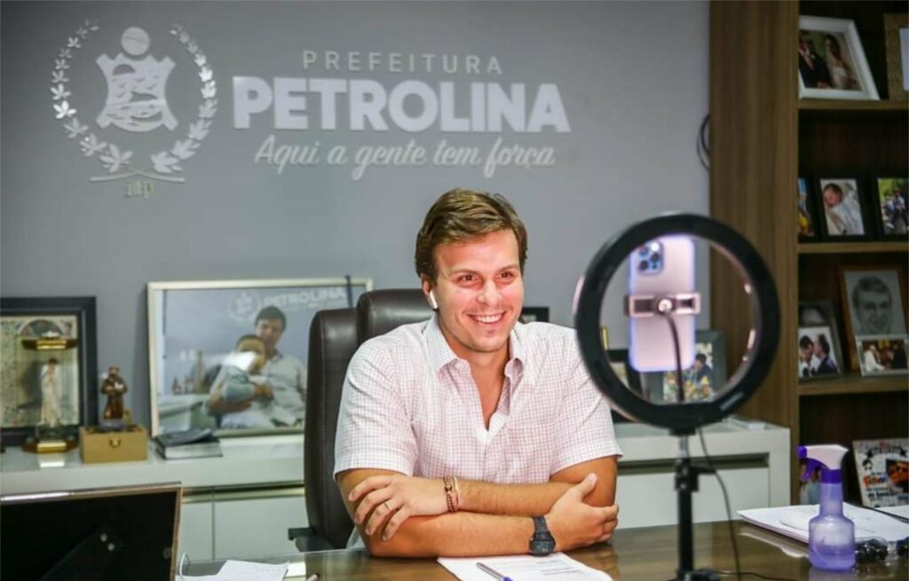 Miguel Coelho vence enquete do PE em Pauta para governador de Pernambuco