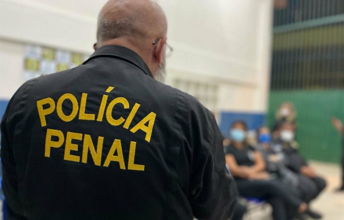 Concurso para Polícia Penal de PE terá 200 vagas e salário inicial de R$ 3.900