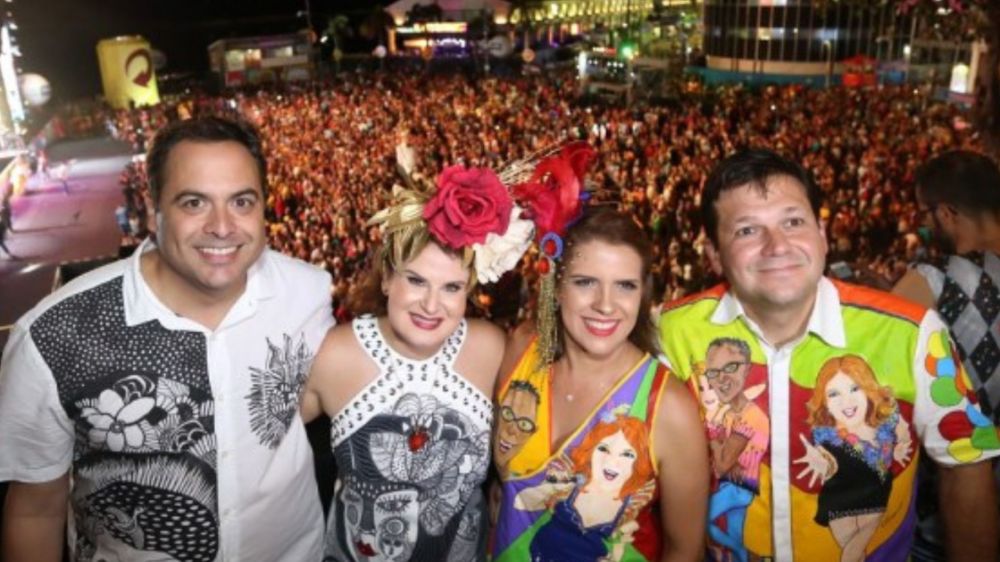 Paulo Câmara, cancele o Carnaval de Pernambuco em 2022!