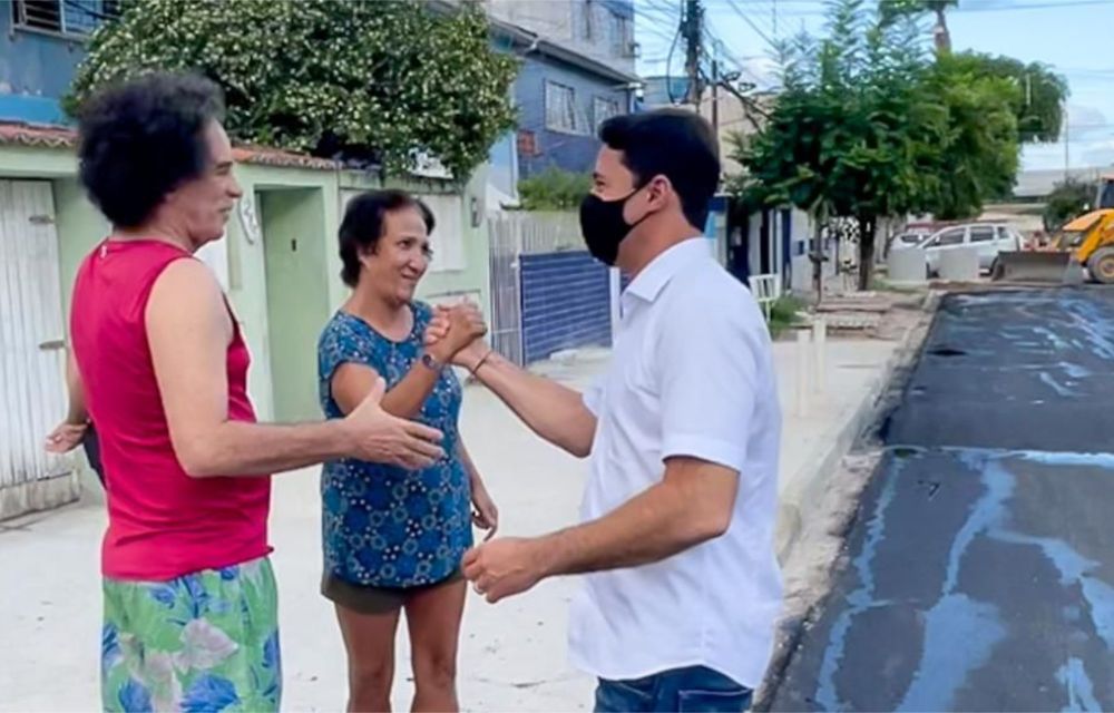 Anderson Ferreira entrega ruas pavimentadas no Jaboatão dos Guararapes