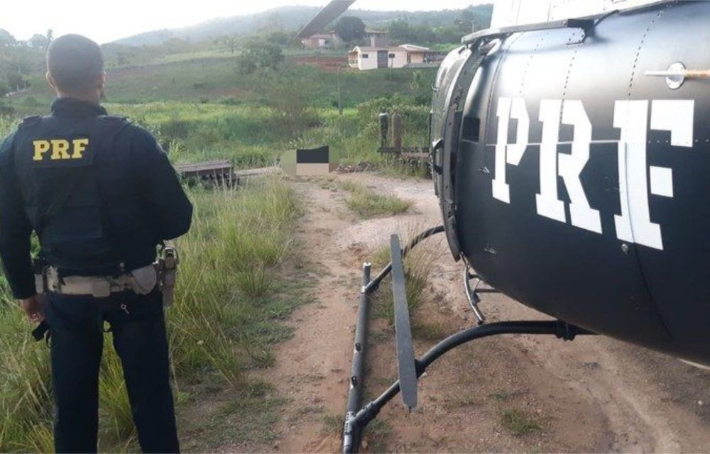Com apoio de aeronave, PRF prende homens que furtavam trilhos de trem em Pombos/PE