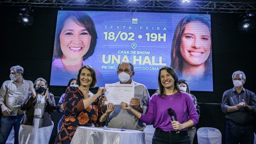 Raquel filia ex-prefeita do PSB, Débora Almeida, ao PSDB em grande ato em São Bento do Una