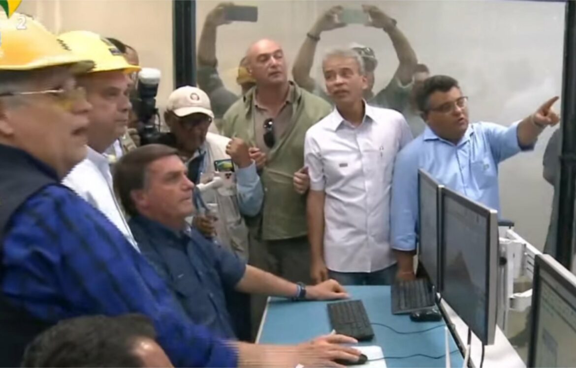 Bolsonaro visita Salgueiro para acionar Estação de Bombeamento da Transposição do São Francisco