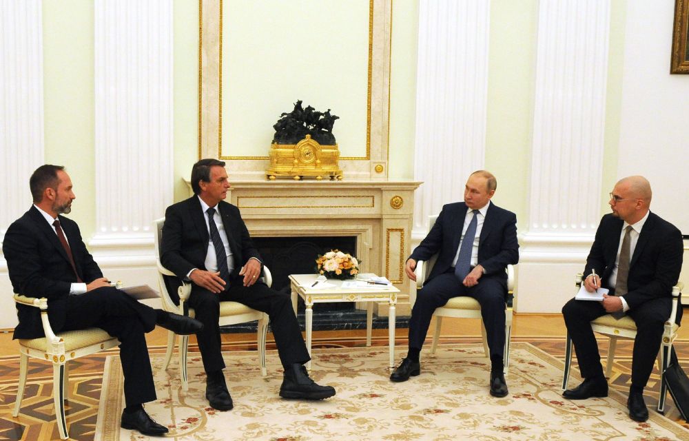 Bolsonaro diz que conversa com Putin na Rússia foi profícua