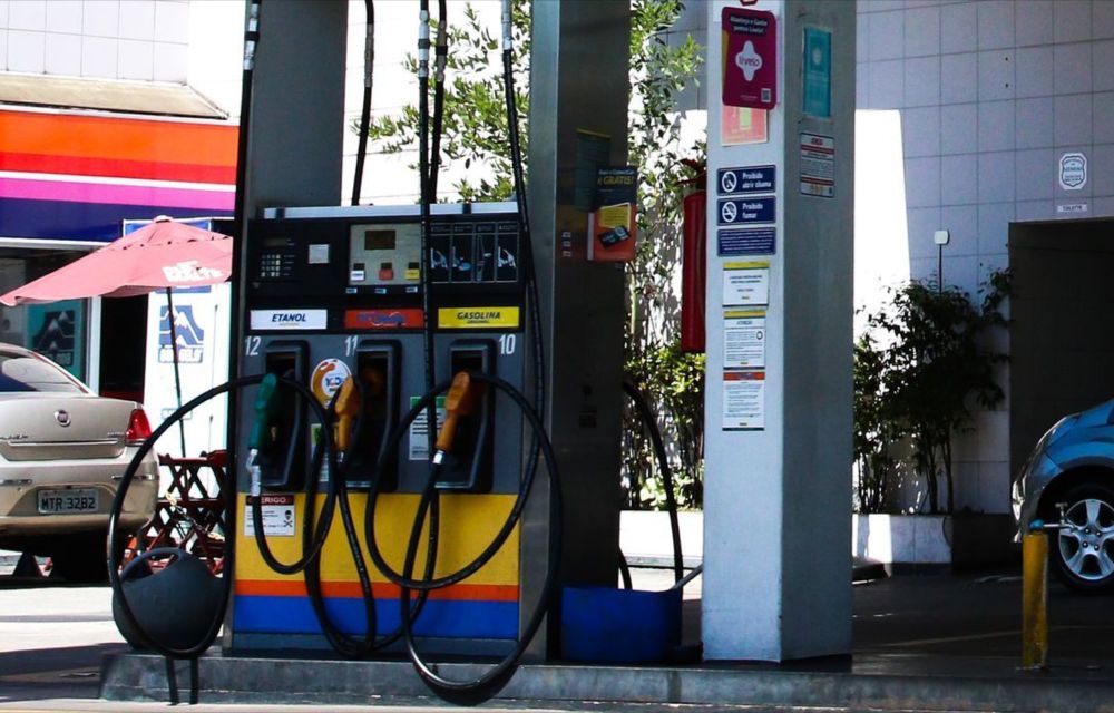 Senado aprova projeto para reduzir preço dos combustíveis no Brasil