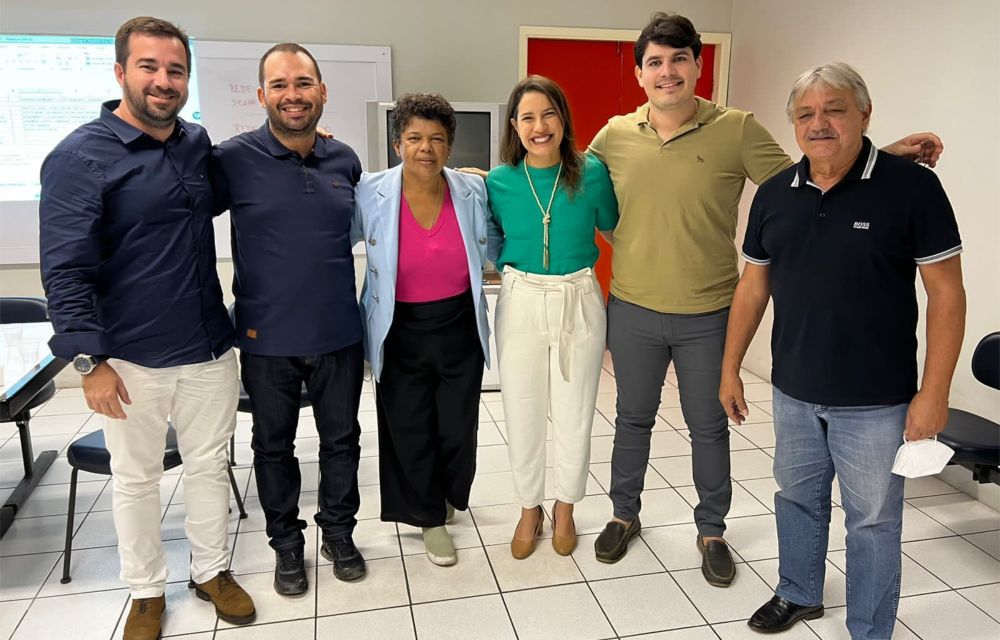 Raquel Lyra se reúne com parte da equipe de pré-campanha do Sertão do São Francisco