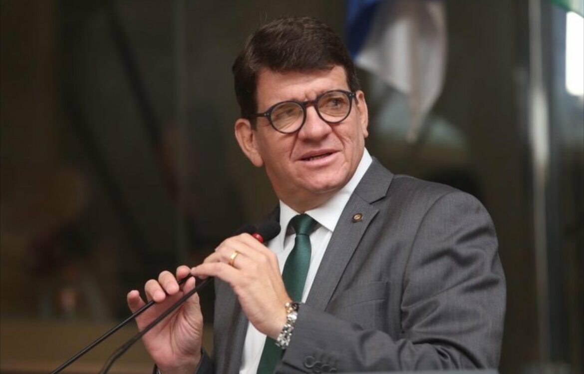 Vereador Alcides Cardoso critica aumento da pobreza no Recife