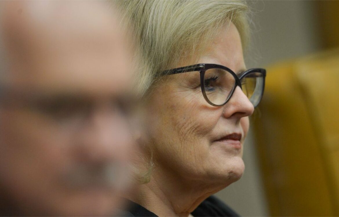 Ministra Rosa Weber será relatora de ação contra indulto de Bolsonaro a Daniel Silveira
