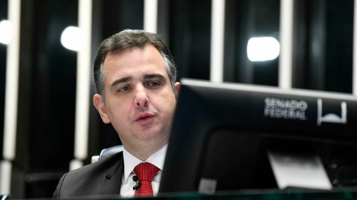 Presidente do Senado diz que venda da Petrobras não está “no radar”