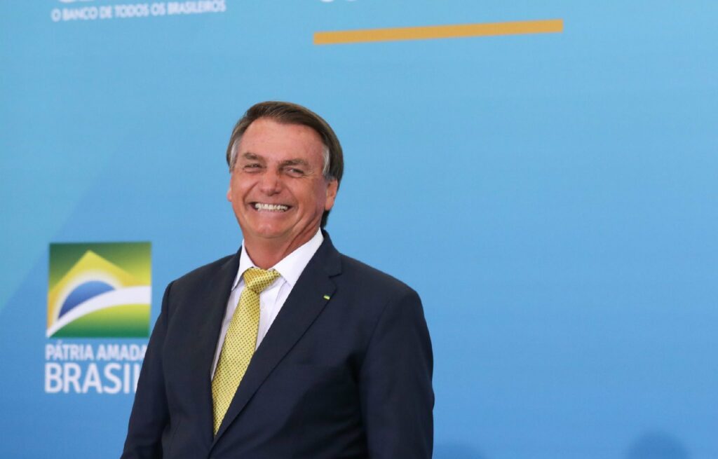 Governo Bolsonaro garante acesso à internet para alunos da rede pública