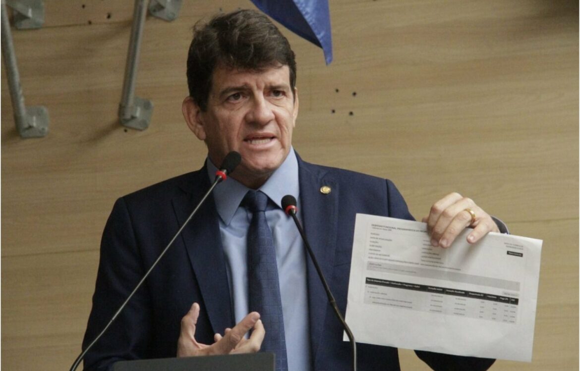 Orçamento da Prefeitura do Recife para habitacionais foi reduzido para menos da metade em 2022 e nenhum centavo foi gasto até hoje, diz Alcides Cardoso