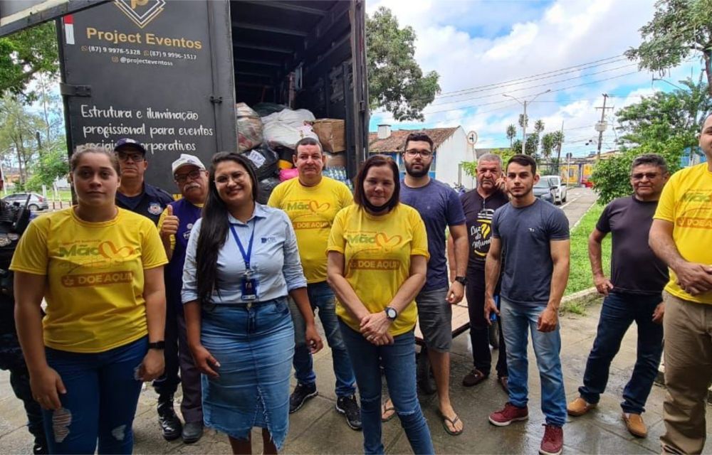 Central de Arrecadação de Donativos de Paulista recebe doação de lojistas de Tabira