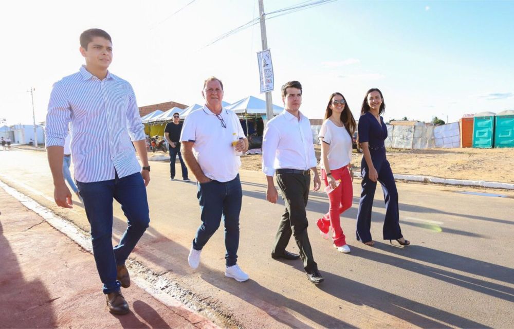 Antonio Coelho participa dos festejos do aniversário de Lagoa Grande e visita obras com a vice-prefeita Catharina Garziera