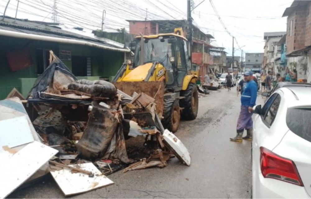 Prefeitura do Jaboatão já recolheu 20 mil toneladas de entulhos nas ruas após as chuvas