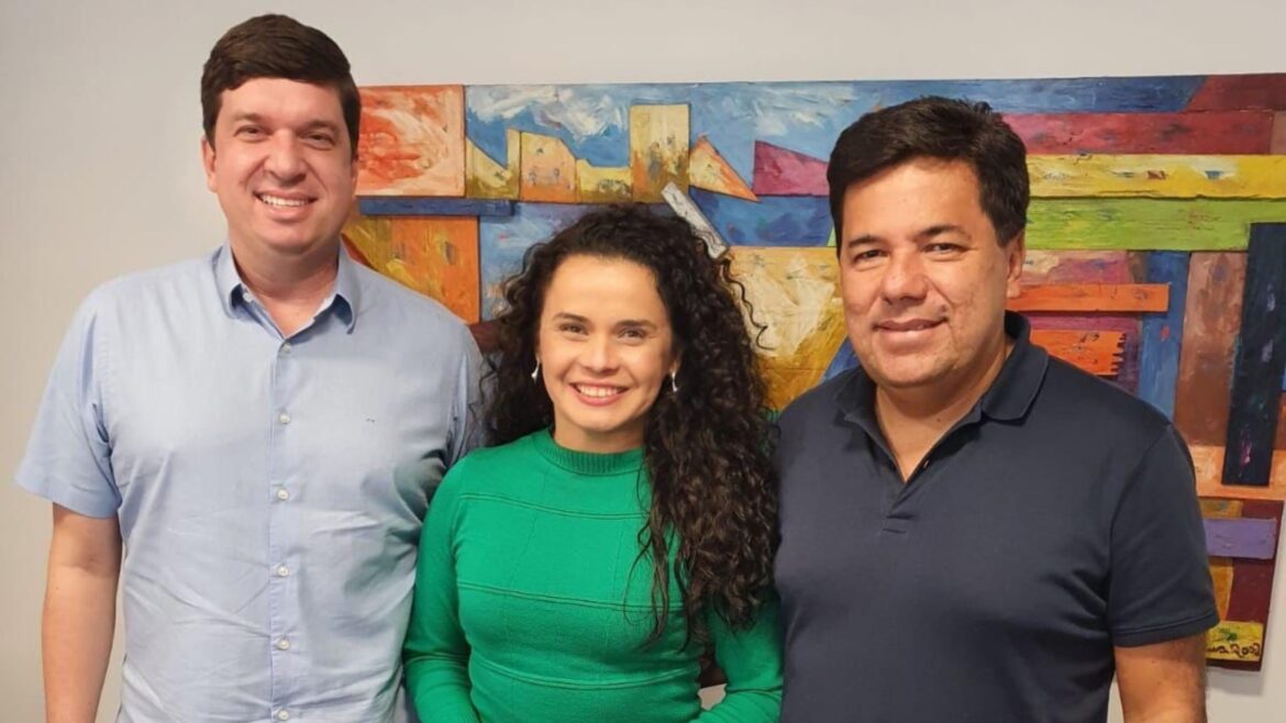 Ao lado de Mendonça, Prefeita de Bezerros anuncia apoio a Joãozinho Tenório para deputado estadual
